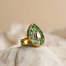 THE AARNA EMERALD RING