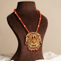 SHRIVATSA PENDANT HAAR
