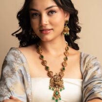 MAHALAKSHIKA HAAR