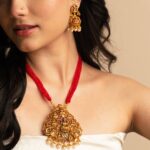 DEVYANI PENDANT SET
