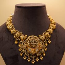 SHRIPADMIKA NECKLACE