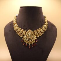 SUVRISHA NECKLACE