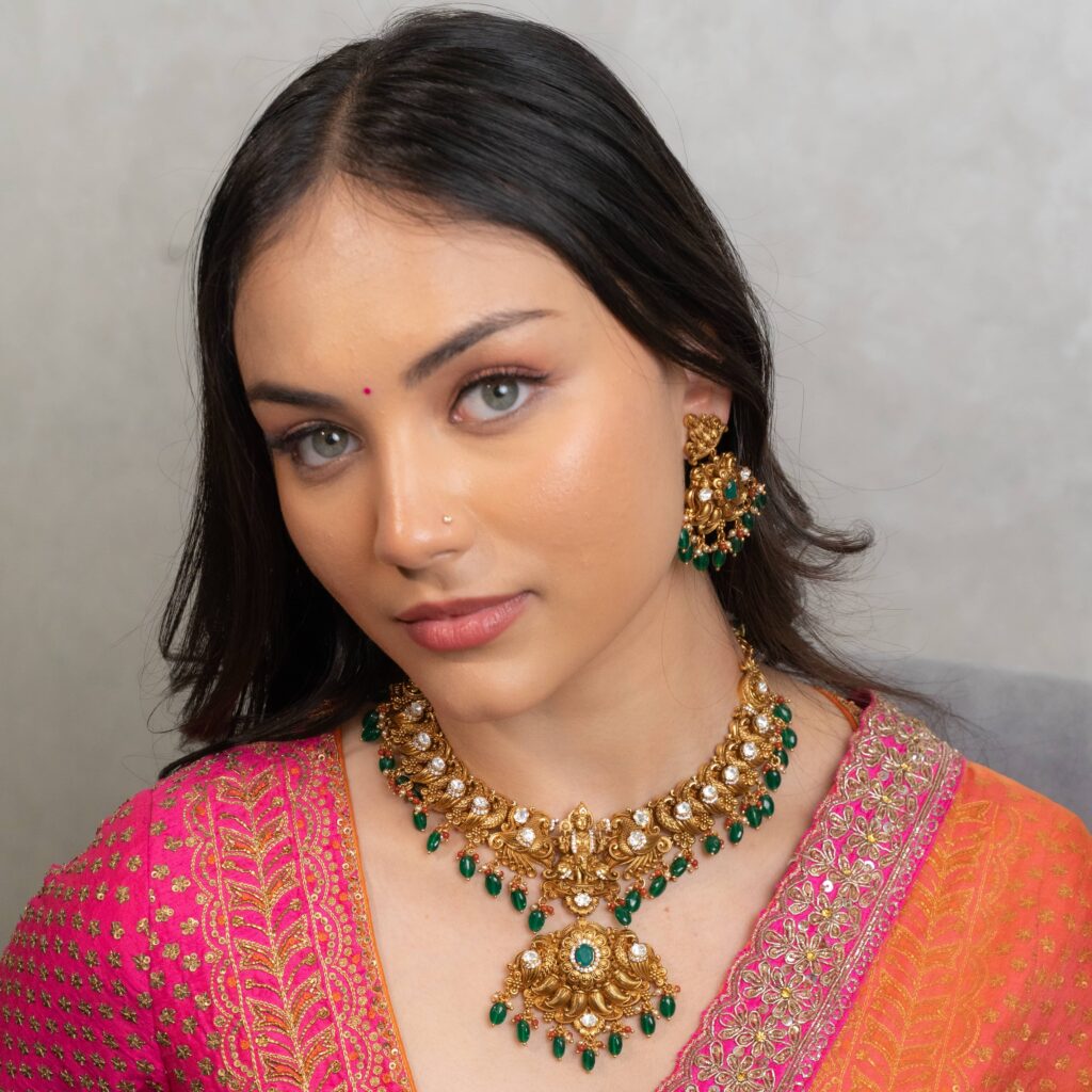 AARVISHA NECKLACE SET