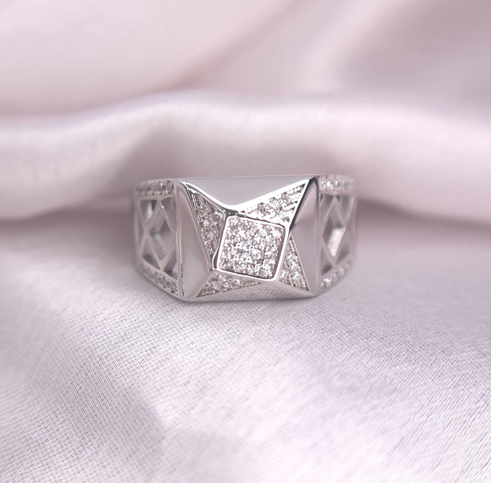 ADIVAAN RING