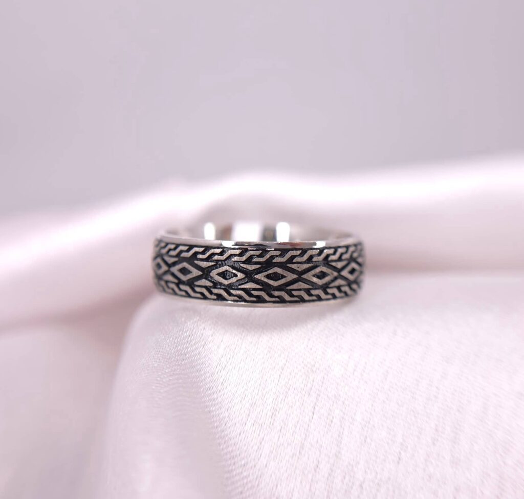 TAVRYON RING
